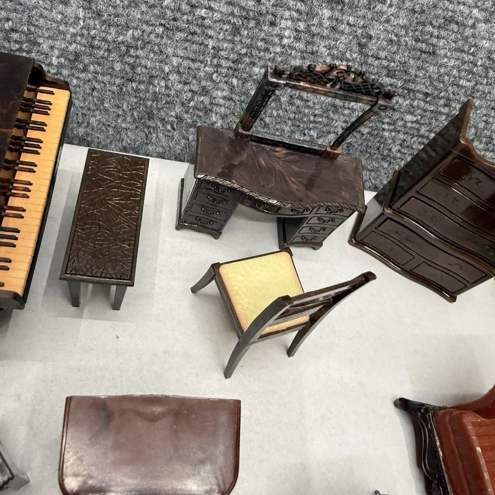 Vintage Renwal dollhouse furniture Huge Lot‎  piano vanity couch and more (READ)